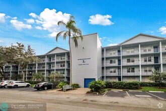 Building Photo - 12600 SW 5th Ct