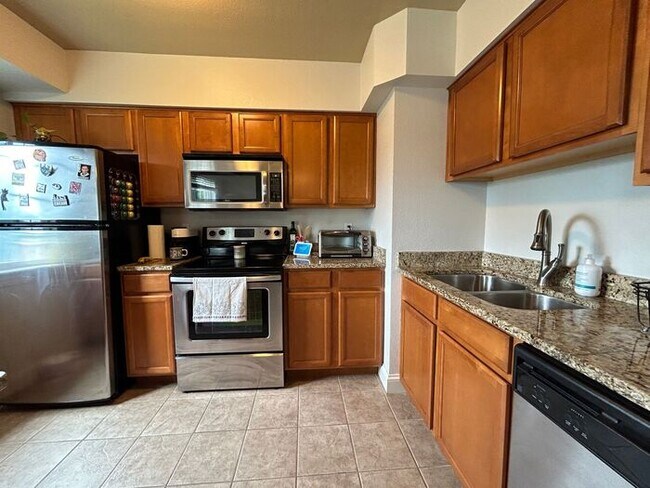 Foto del edificio - $1,100 | 1 Bedroom, 1 Bathroom Condo | No ...
