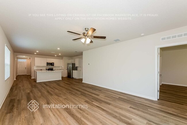 Building Photo - 8028 Majestic Palms Ct