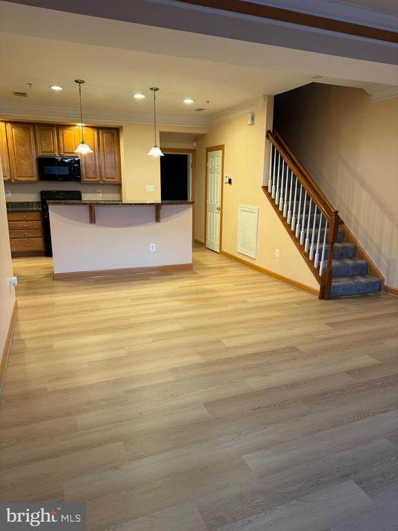 Building Photo - 3650 Carriage Hill Dr