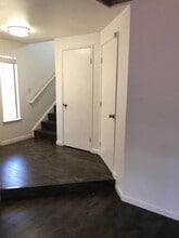 Building Photo - 951 Pullman Ct