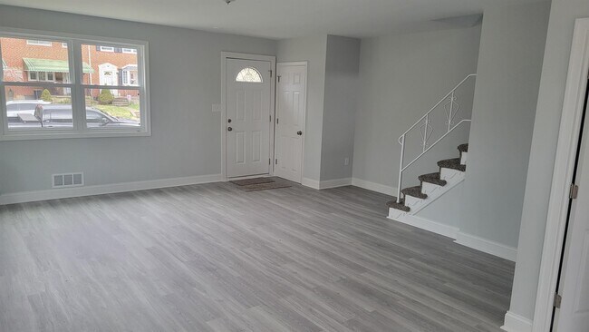 Foto del edificio - 8637 Hoerner Ave