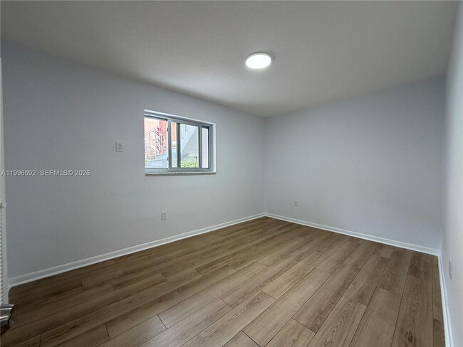 Foto del edificio - 1460 SW 4th St