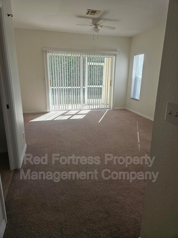 Building Photo - 8293 Pacific Beach Dr