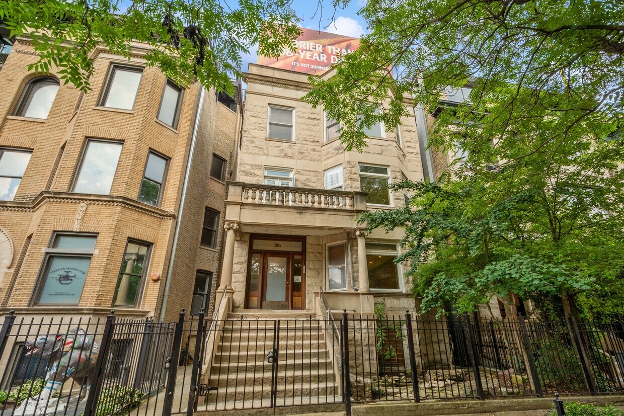 Primary Photo - 3631 N Sheffield Ave