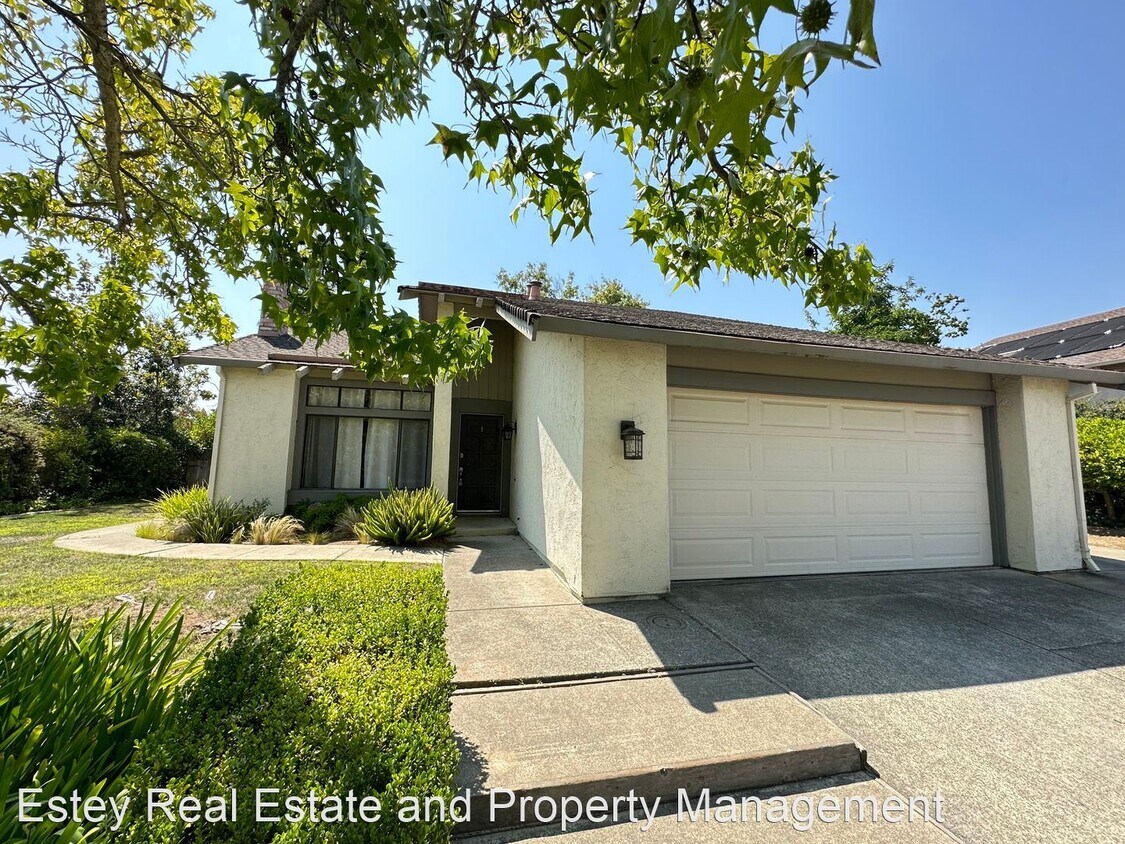Foto principal - 4 br, 3 bath House - 531 Gordon Court