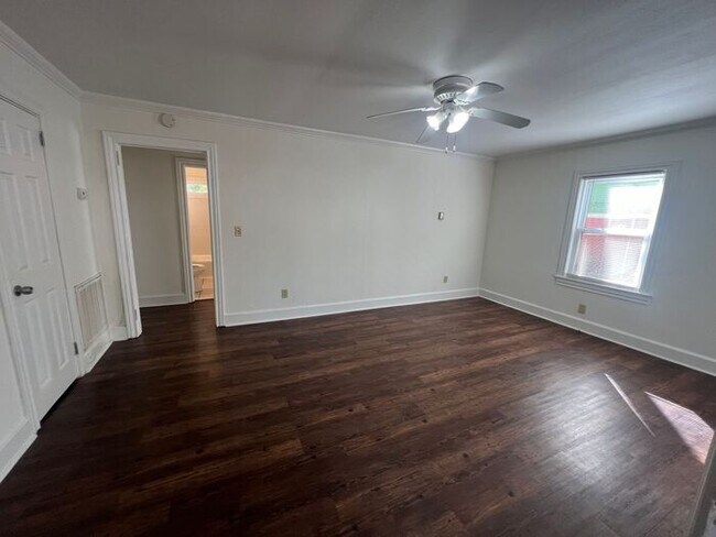 Foto del edificio - Cozy 2 Bedroom Home with Large Backyard
