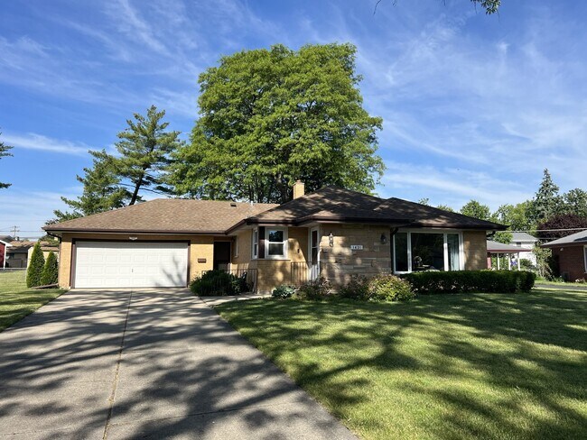 Foto del edificio - 1431 E Emmerson Ln