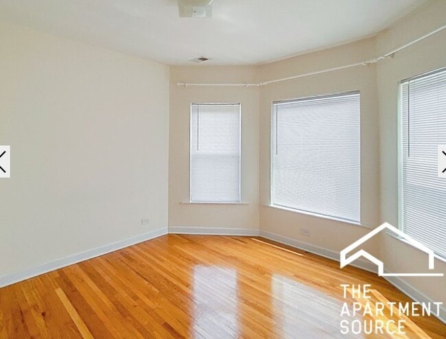 Building Photo - 861 W Cornelia Ave