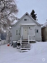 Building Photo - 375 Elm St S