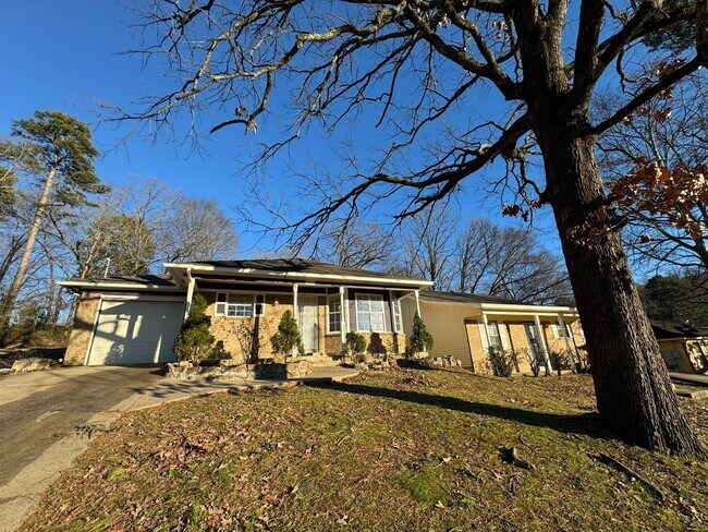 Foto del edificio - **Available Now...Never Have to Move Again! Don’t Miss Out…This Home Will Go Fast!**