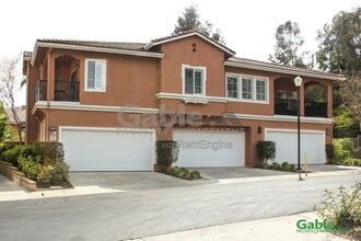Building Photo - 24210 Amaryllis Ct