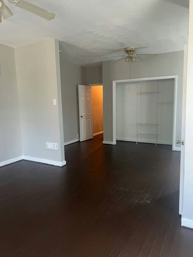 Foto del edificio - 1628 Gilsey Ave