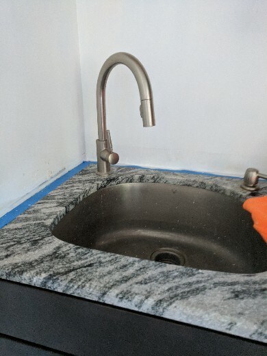 Building Photo - Adorable, updated row home for rent!