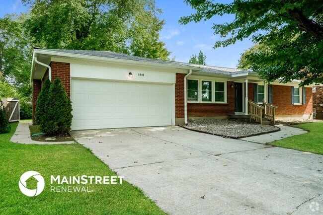 Building Photo - 9909 Lakewood Dr