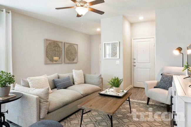 Foto del edificio - 14303 Palm Ridge