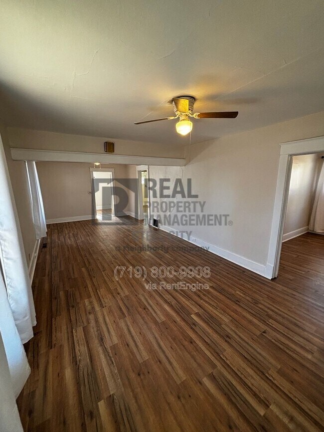 Foto del edificio - 1938 E 6th St