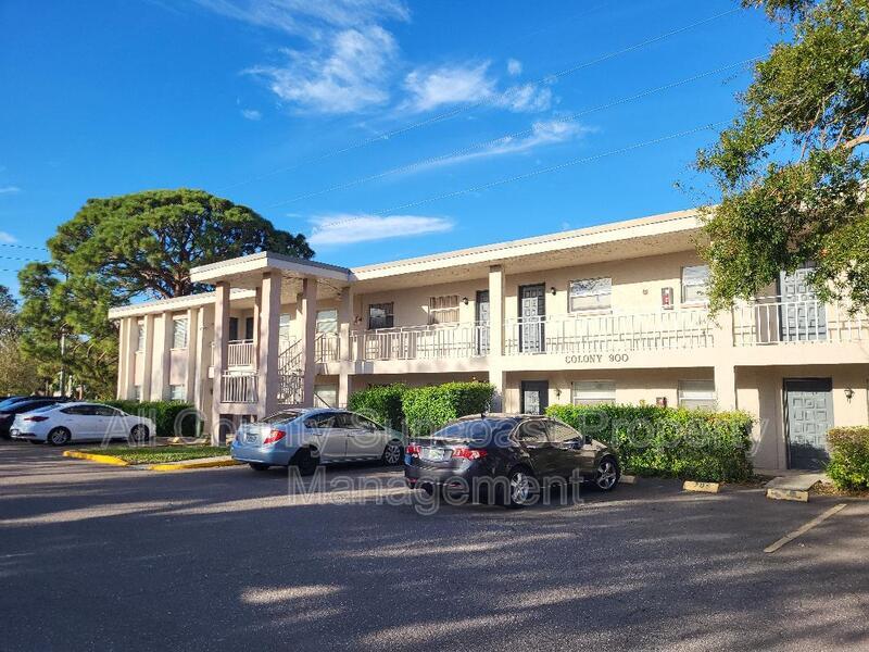 Foto principal - 900 70th St N