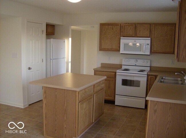 Building Photo - 7277 Laredo Dr
