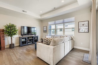 Building Photo - 5372 Allison St