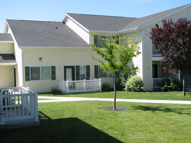 Building Photo - Kuna Valley Run Apartments