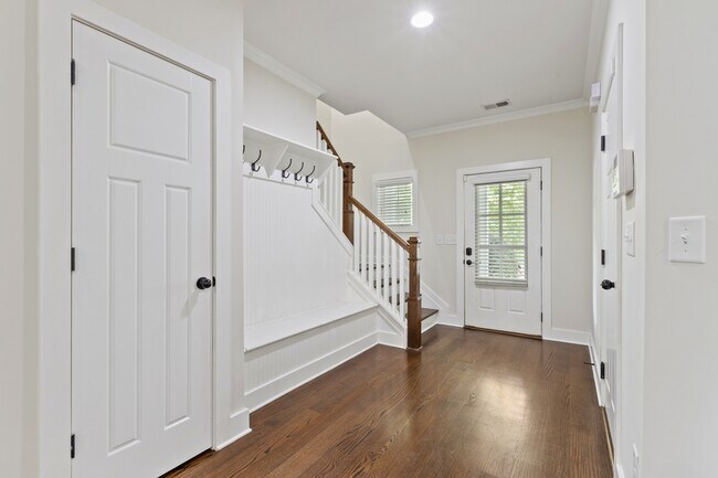 Building Photo - 1455 Reynolds Dr
