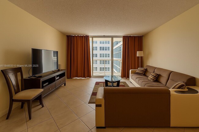 Building Photo - 2030 S Ocean Dr
