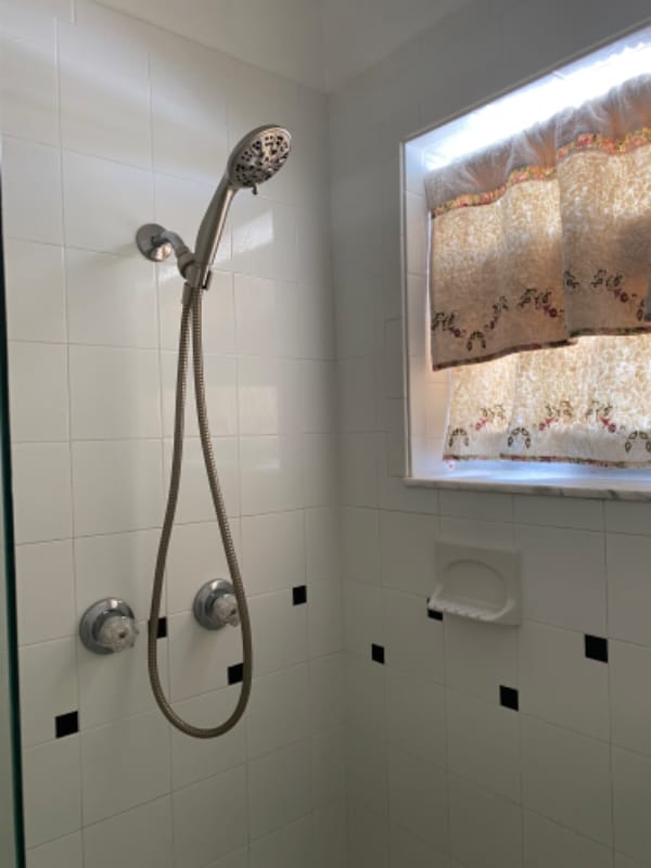 Building Photo - 115 Palamino Cir