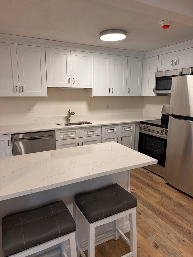 Building Photo - Brookside Village