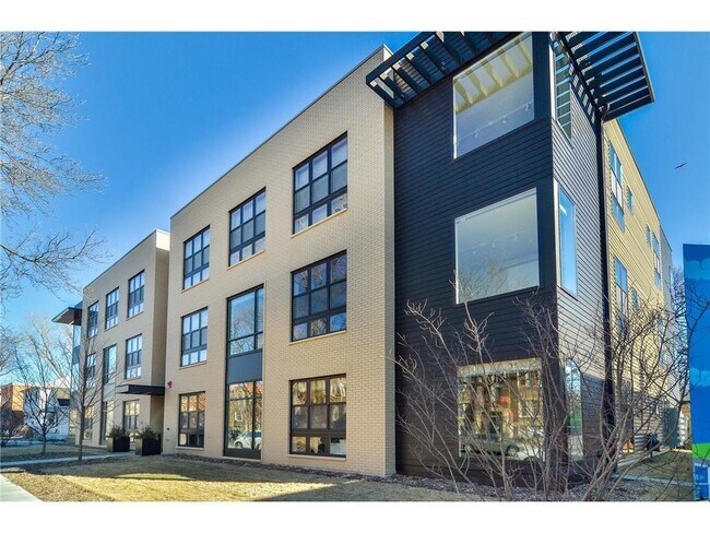 Building Photo - 3535 Grand Ave S