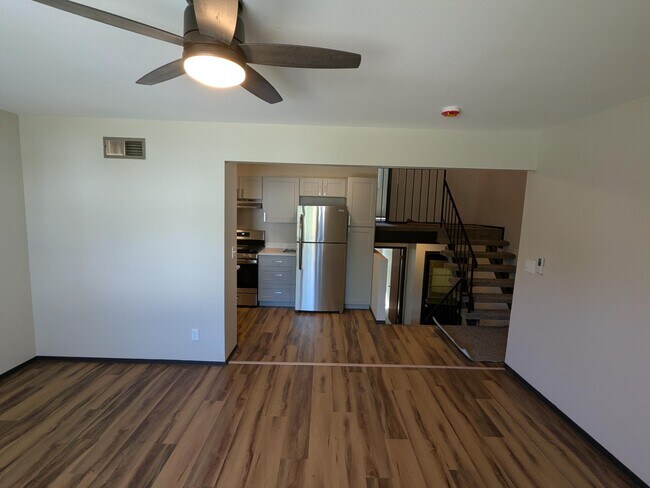 Foto del edificio - 645 Easton Pkwy