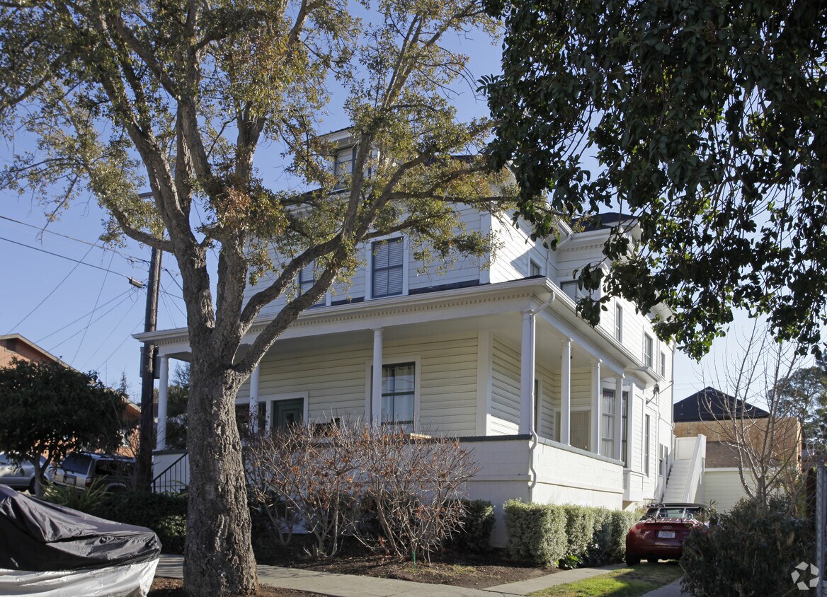 Foto principal - 3084 22nd Ave