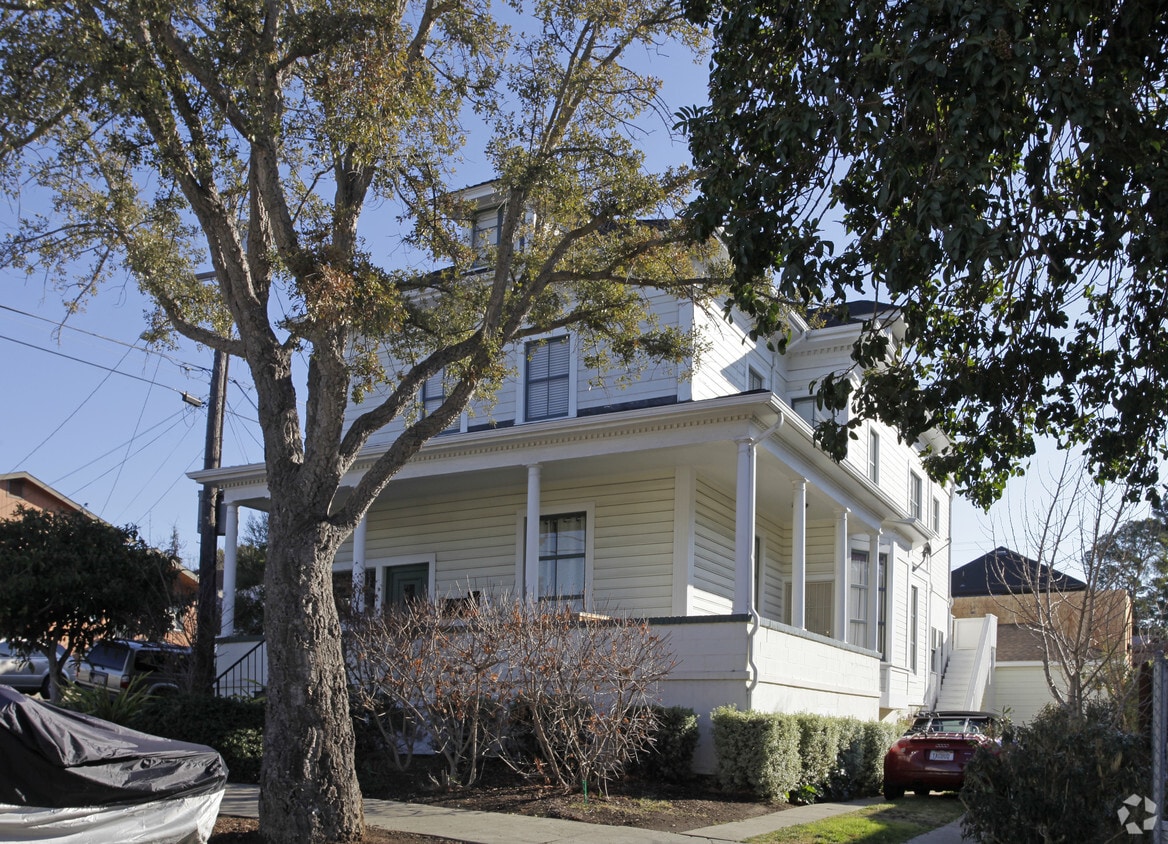 Primary Photo - 3084 22nd Ave