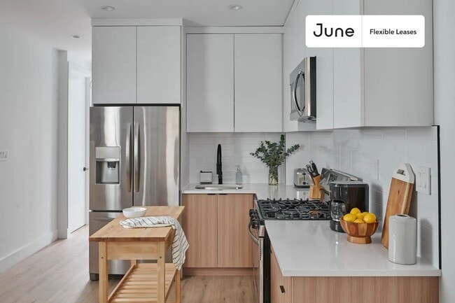 Building Photo - Trendy ROOM at The Brower House