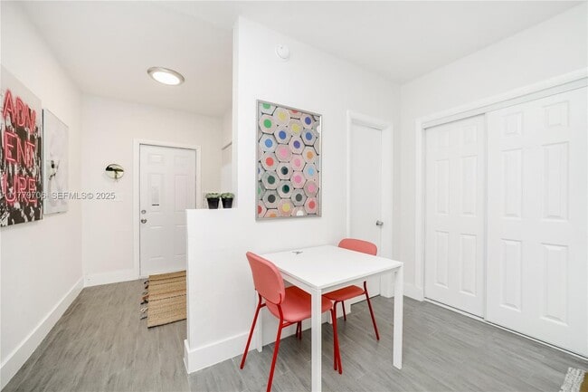 Foto del edificio - 770 NE 123rd St