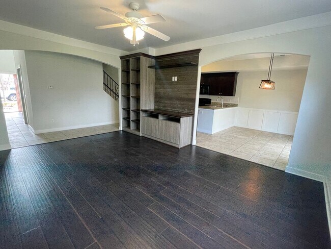 Foto del edificio - Shelby Township Townhouse -3 Bedrooms, 2.5 Baths, 2-Car attached garage, 1885 SF