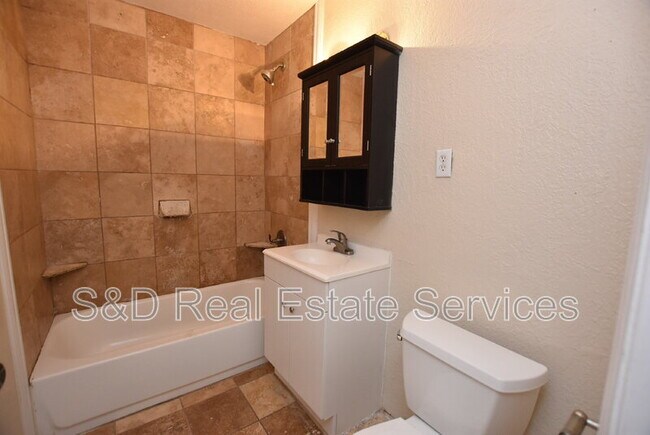 Building Photo - 1804 Elk Dr