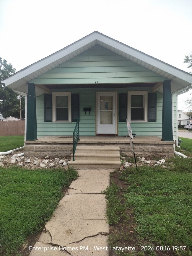 Building Photo - 602 Dodge St