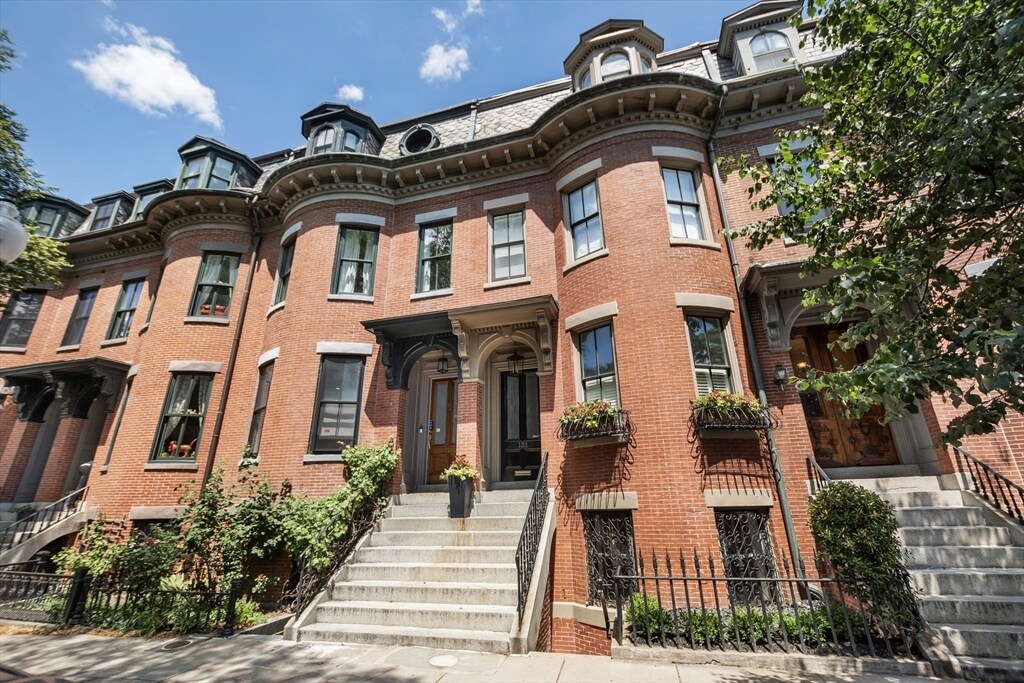 Foto principal - 131 Warren Ave