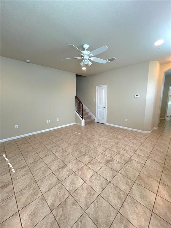 Building Photo - 2880 Donnell Dr