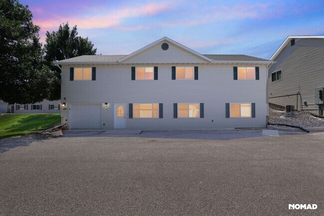 Building Photo - Charming 2BR Townhome in Rapid City