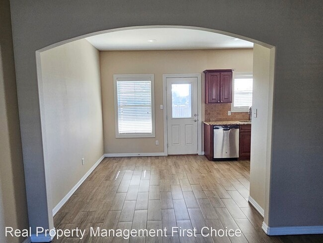 Building Photo - 3 br, 2.5 bath House - 6803 Maribette Road...