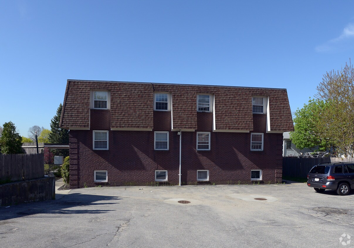 Building Photo - 11 Allen Ave