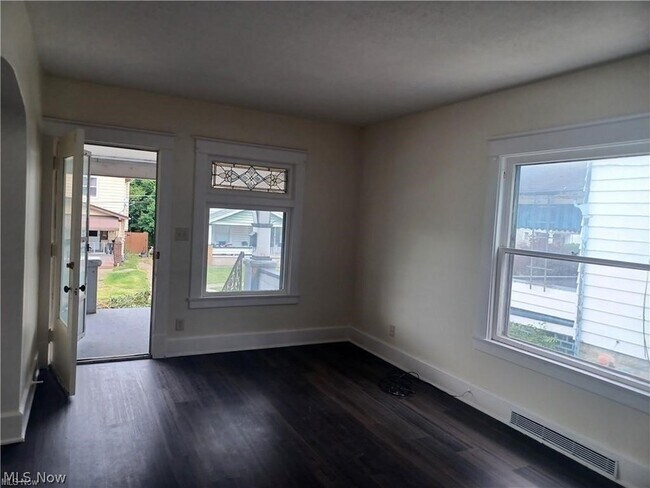 Foto del edificio - 112 N Portland Ave