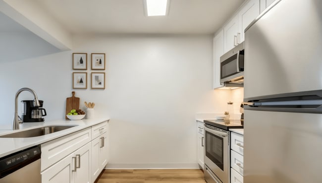 Building Photo - Woodbrook