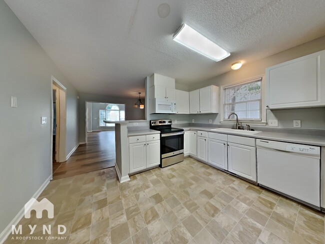 Building Photo - 1937 Indianwood Ct