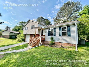 Building Photo - 791 Brownwood Cir