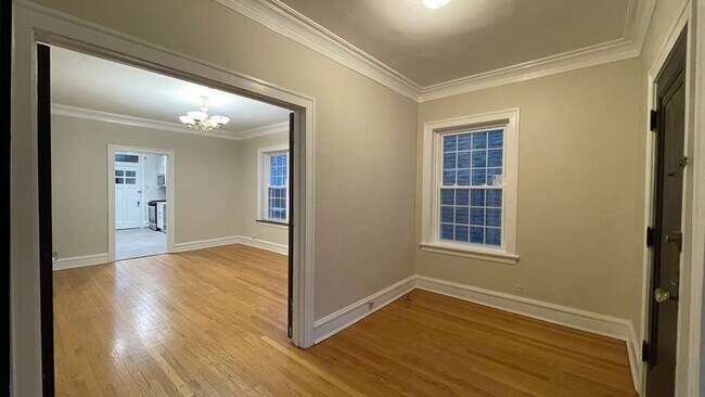 Foto del edificio - 2734 W Winnemac Ave