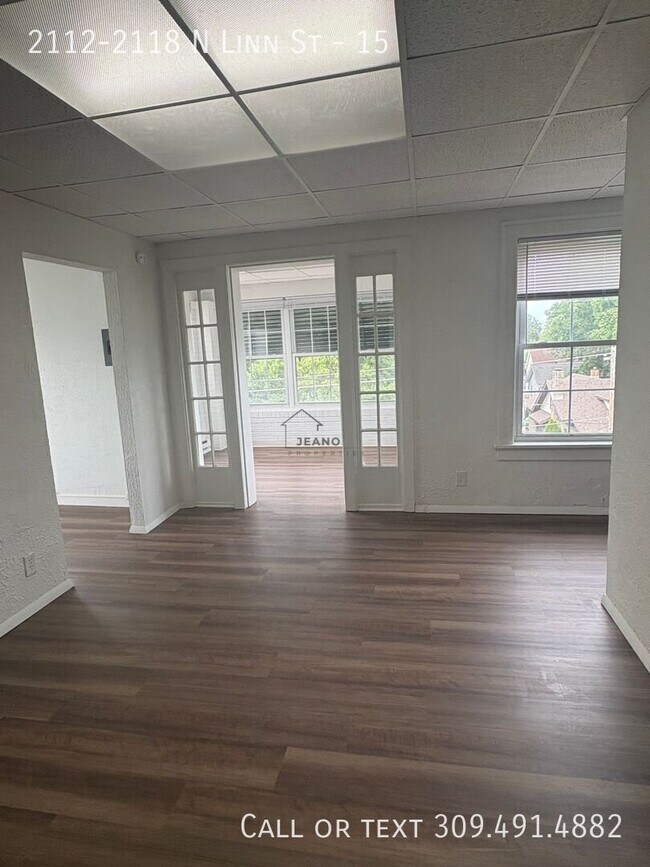 Foto del edificio - 2112-2118 N Linn St-15