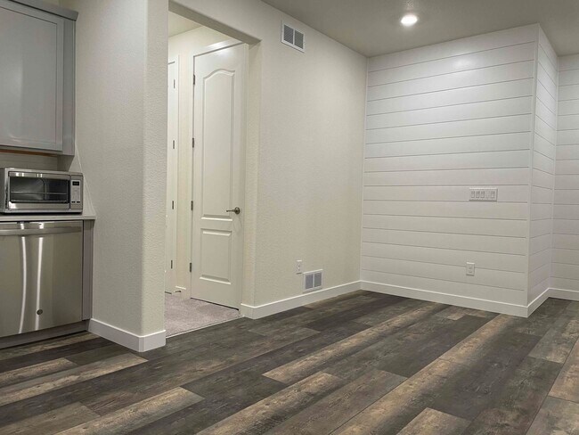 Foto del edificio - 8781 S Wenatchee Ct